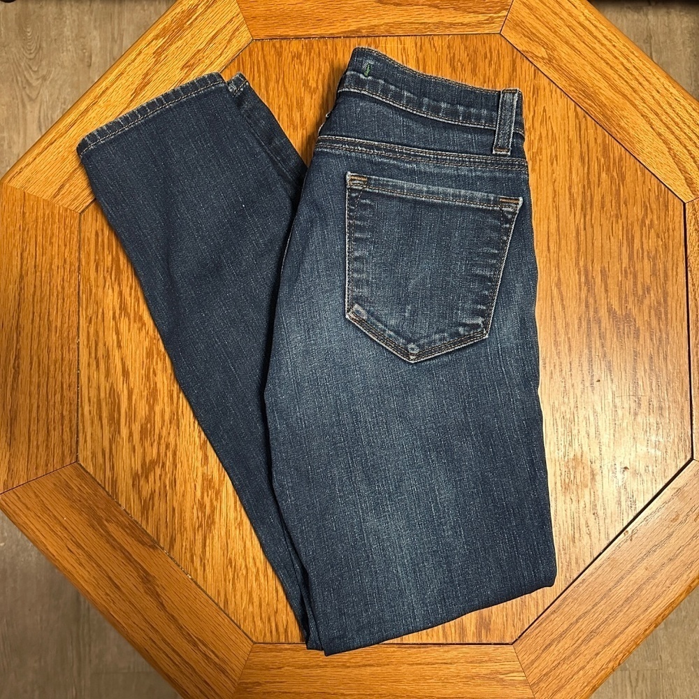 *J BRAND* Medium Wash Jeans Size 26